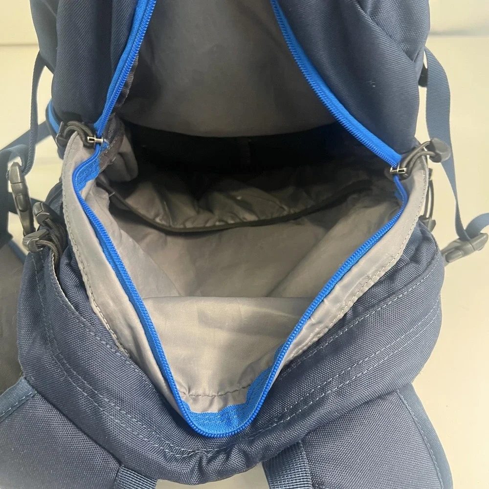 Marmot Gunnison Hiking Backpack One Size Blue Zip Closure Padded Straps